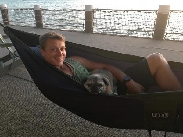 A picture of Keke Vencill's boyfriend with her dog.